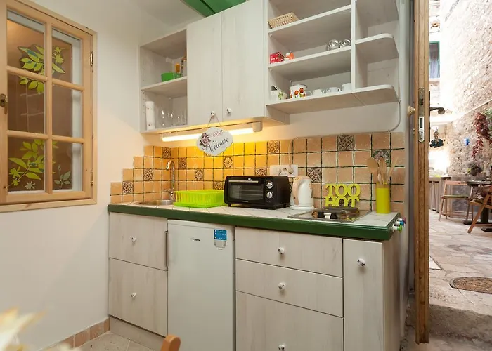 Διαμέρισμα With Garden In