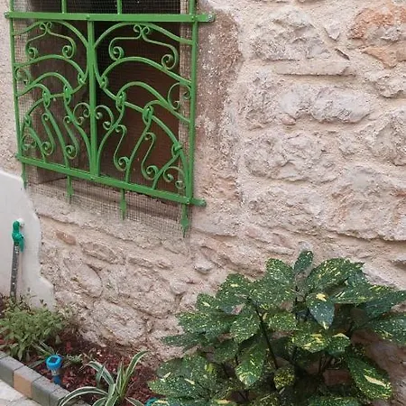 Διαμέρισμα With Garden In Ρόβινι