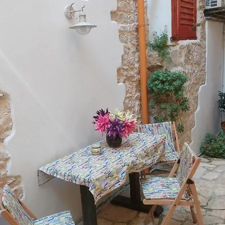 With Garden In Appartement *